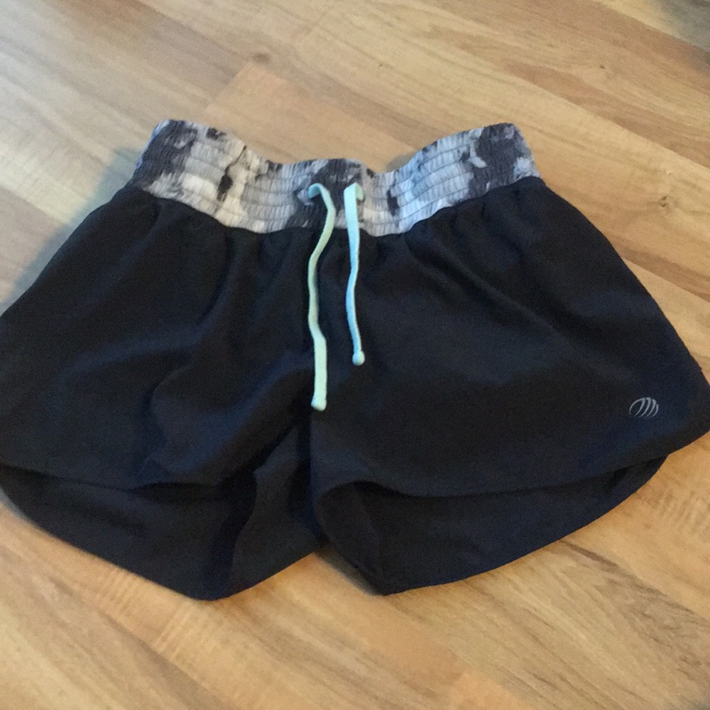 MPG BLACK WORKOUT SHORTS